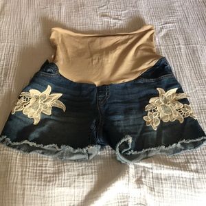 Full panel maternity jean shorts